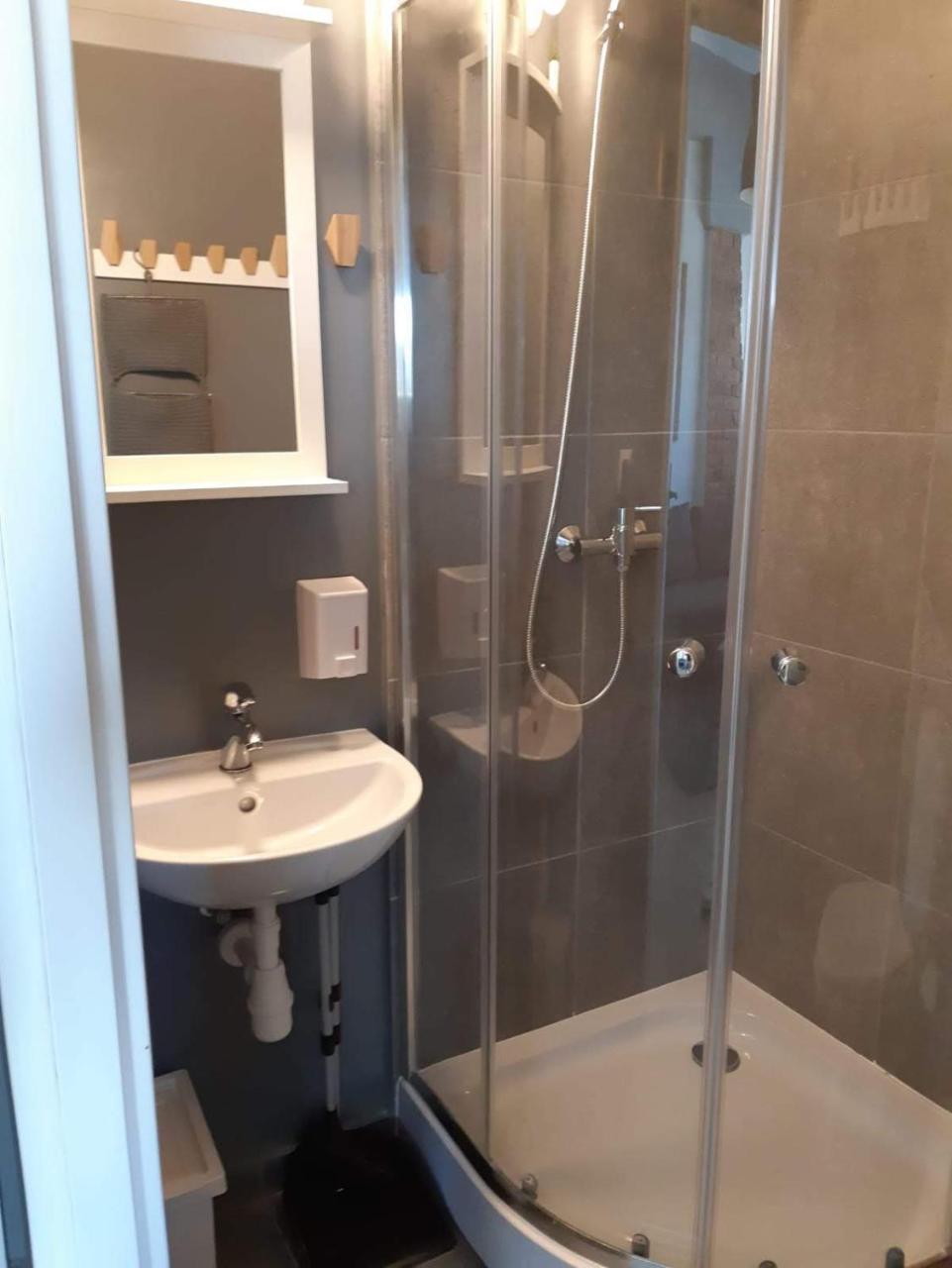 Hostel W5 Poznań Dış mekan fotoğraf